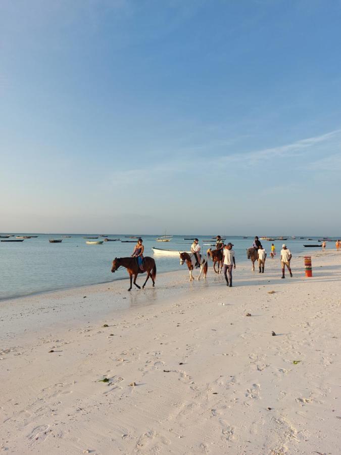 Nungwi Beach House Bagian luar foto